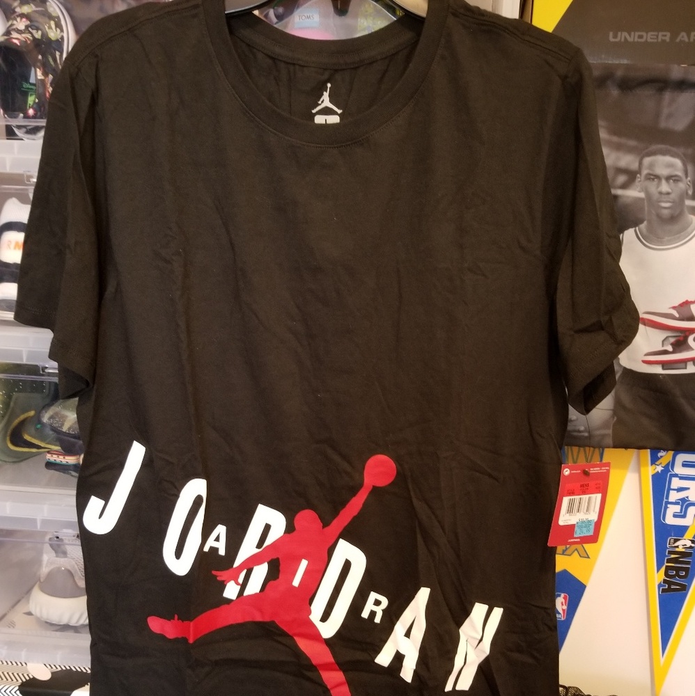 Air Jordan t shirt sz Large